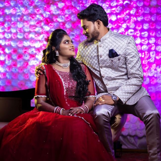 Bride photoshoot in reception | Indian wedding photography poses, Indian wedding  poses, Bride photography poses