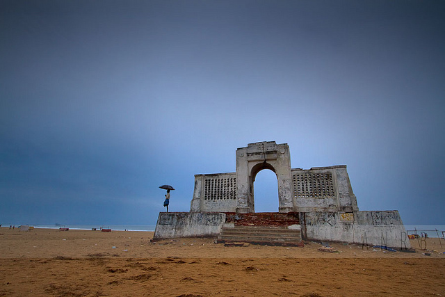 Besant Nagar beach for prewedding photoshoot in Chennai