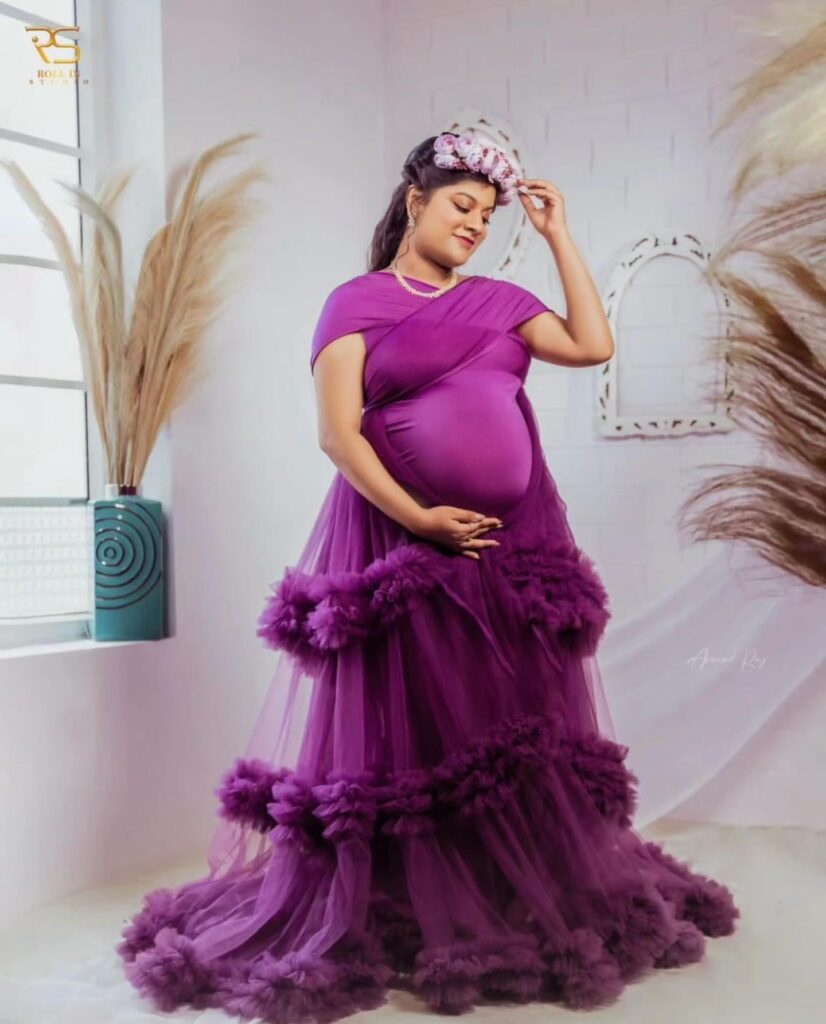 Maternity Photoshoot outfit for rent