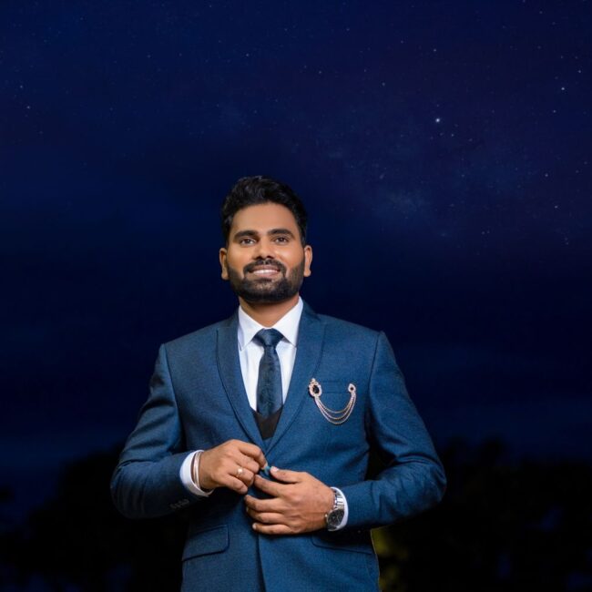 Groom Pose ideas for Reception