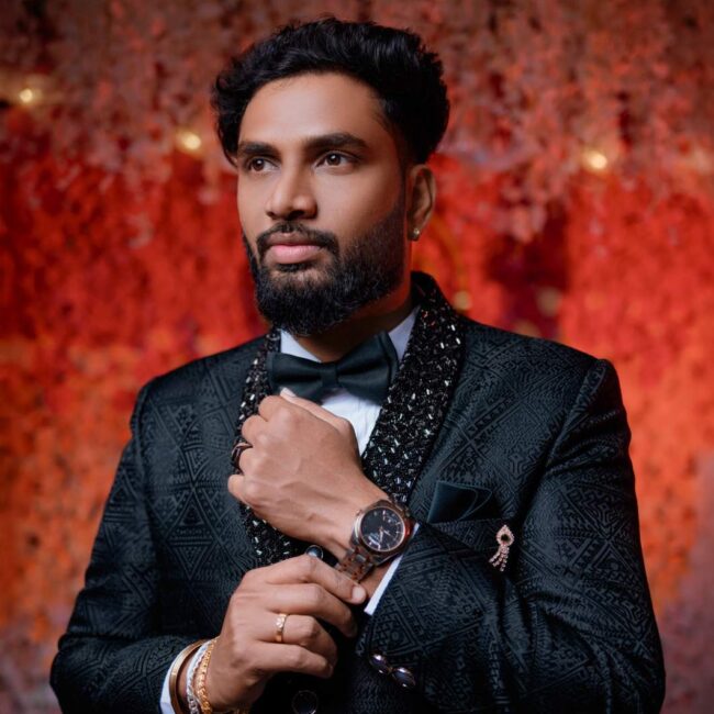 Reception Groom Poses